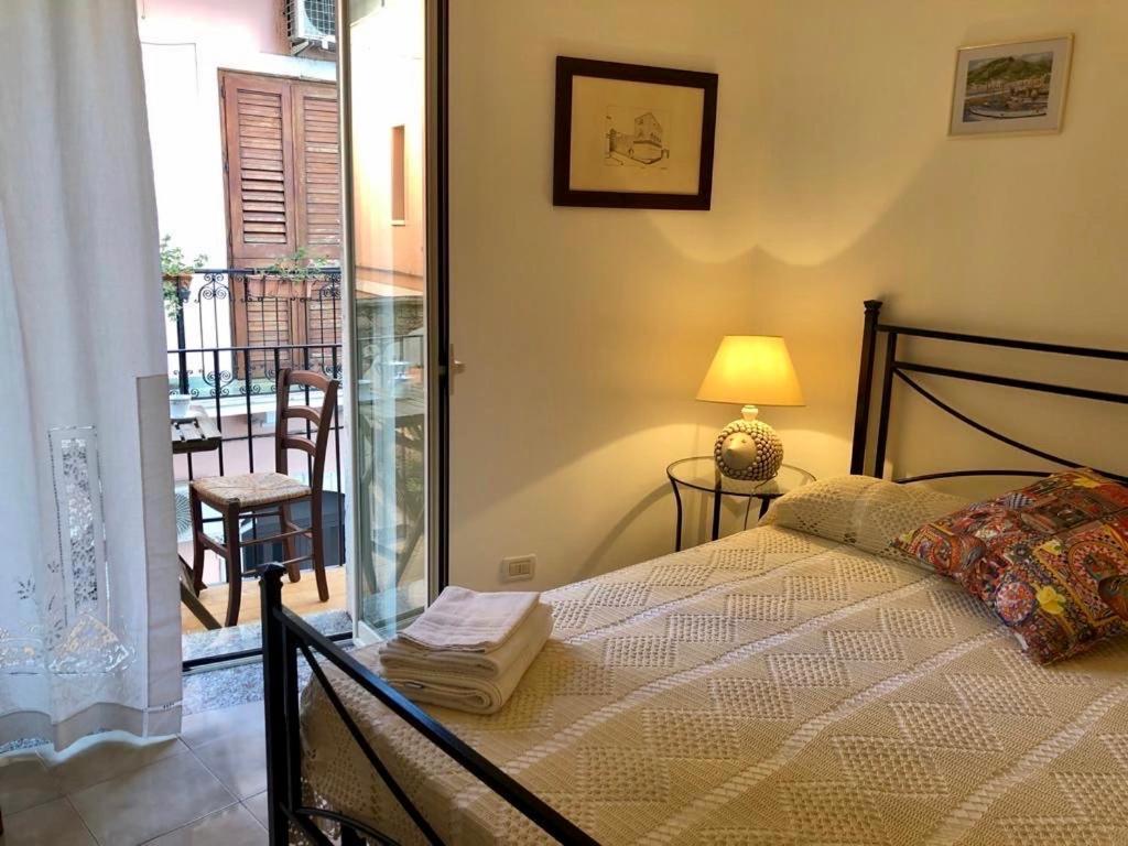 Casa Cariddi Boutique Apartment Таорміна Екстер'єр фото